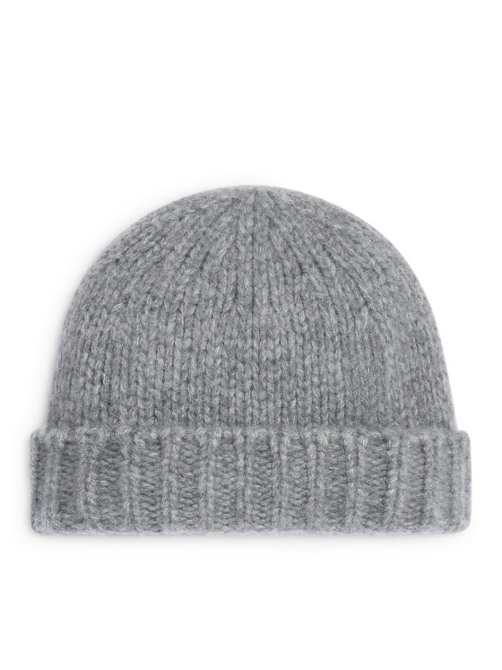 Image 2 of Celine triomphe beanie IN cashmere and silk